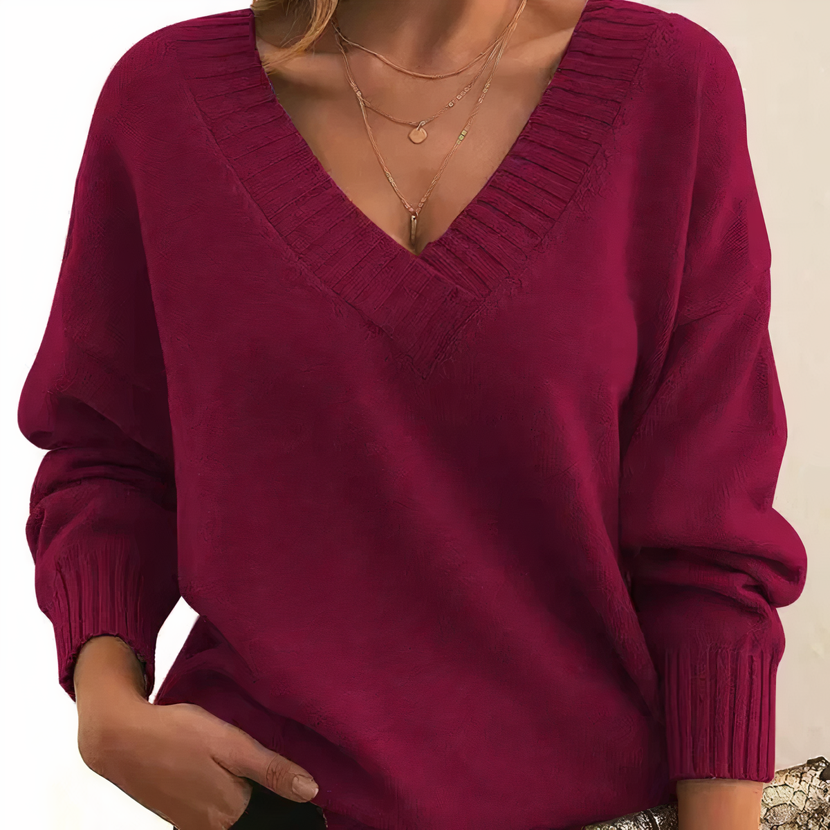 Women’s V-Neck Cashmere Blend Jumper – Relaxed Knit