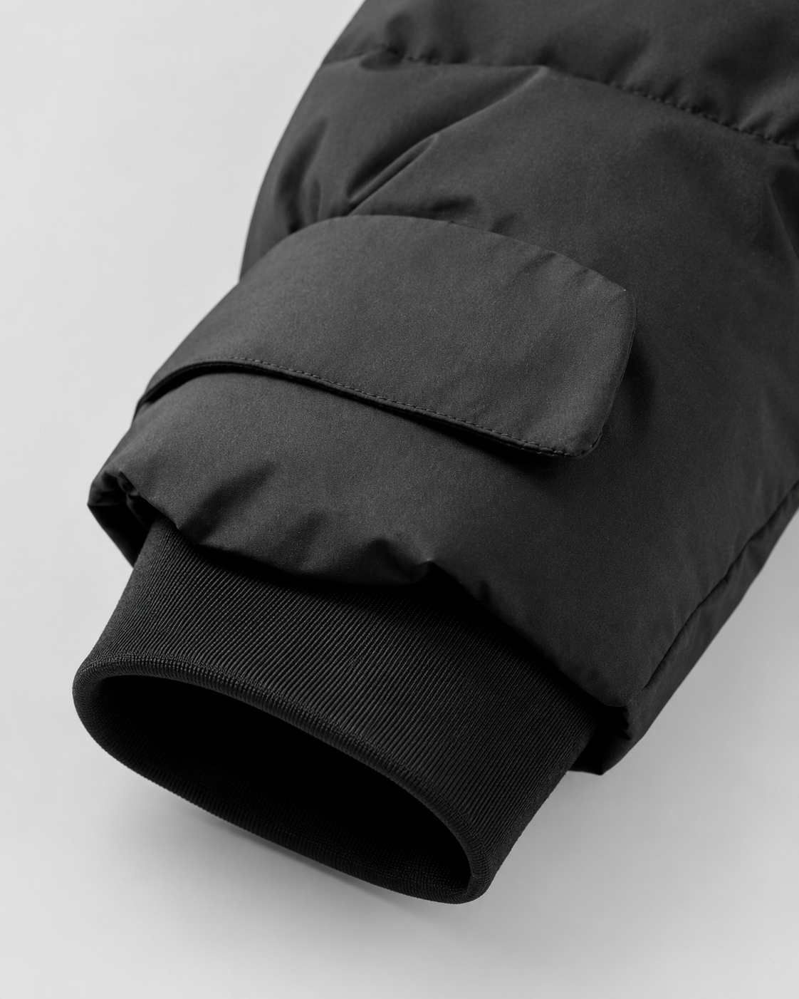 Women's Hooded Belted Puffer Jacket – Tailored Winter Coat