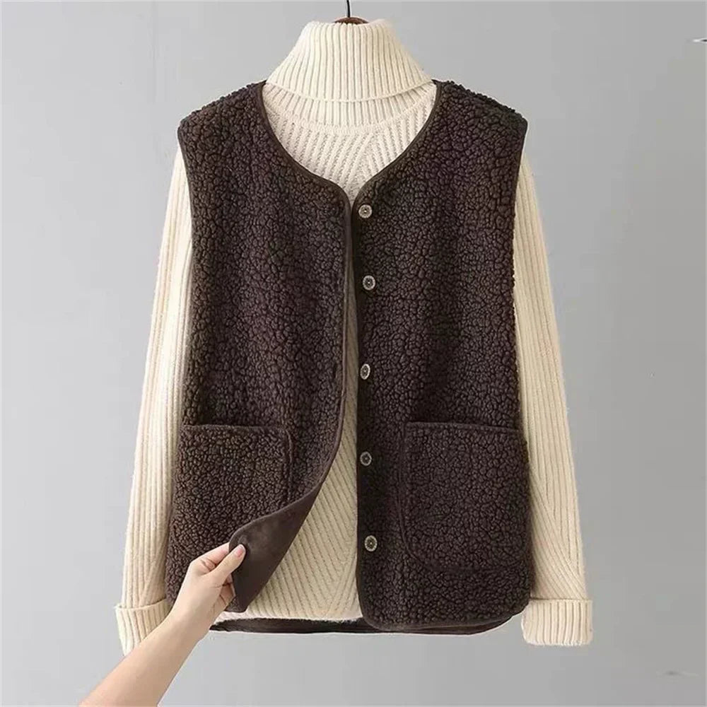 Women's Classic Knitted Cardigan - Timeless Everyday Layer